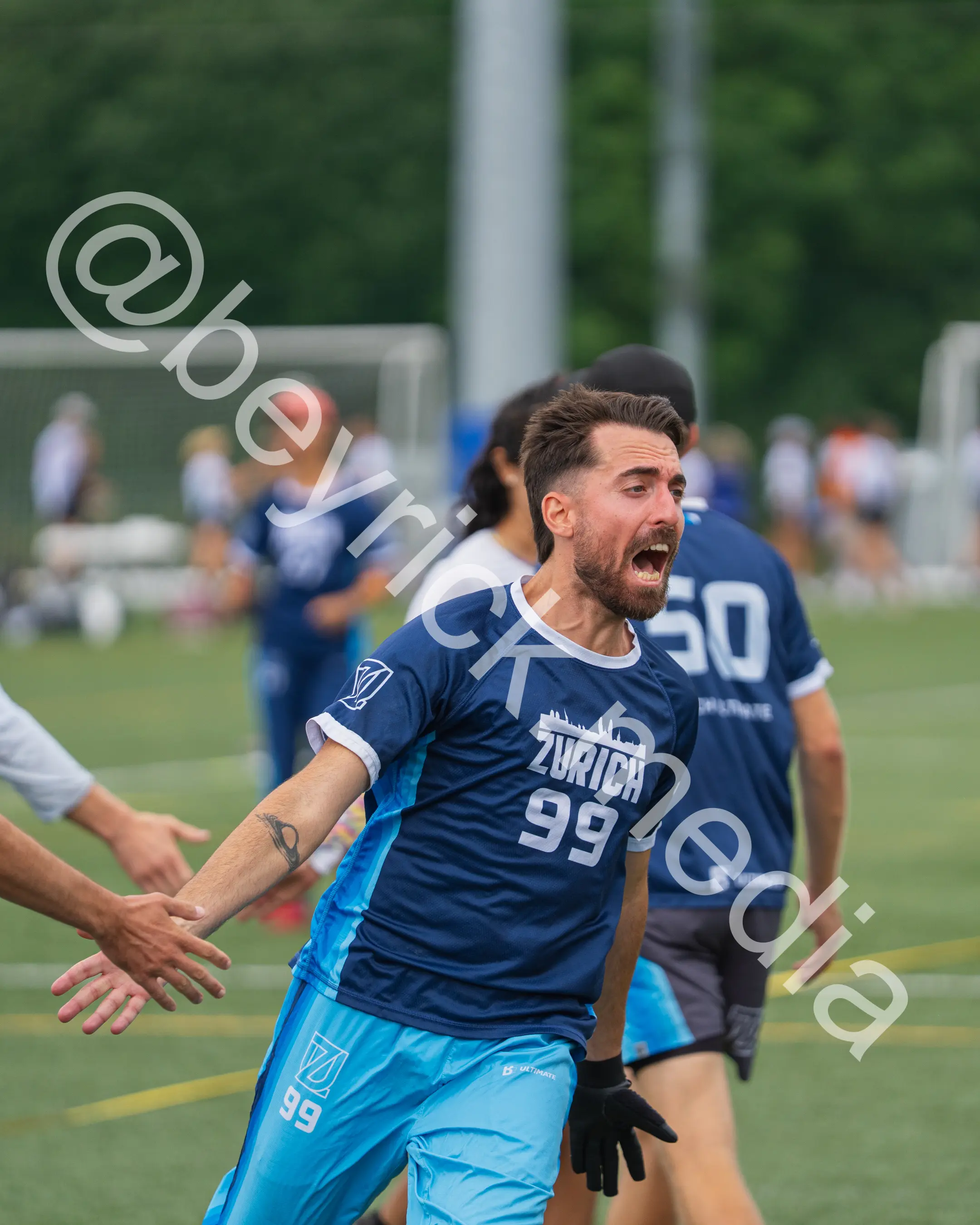 ZU Splash — zus_wucc26-27.jpg